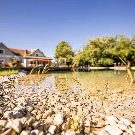 Penzion Am Lautenberg Bad Loipersdorf 3*